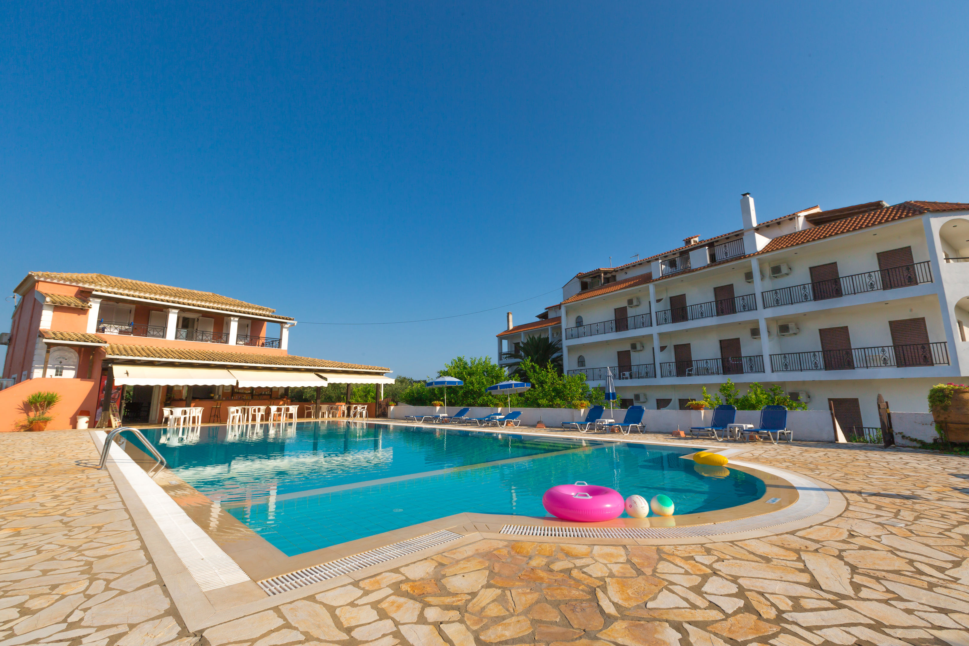 Bruskos Hotel
