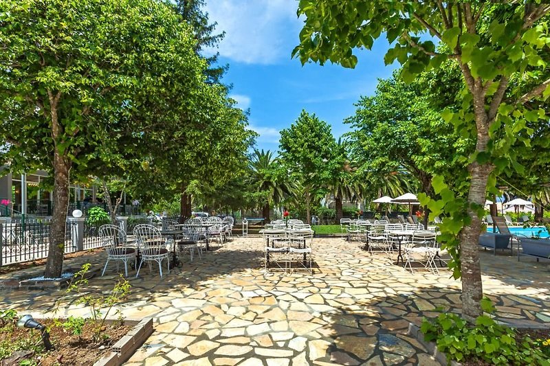 Silver Bay Hotel